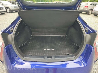 2017 Toyota Prius Two - miniatura 11