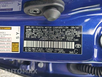 2017 Toyota Prius Two - miniatura 2