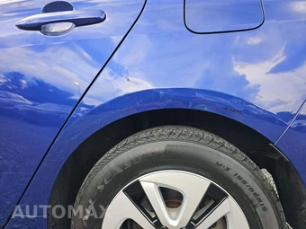 2017 Toyota Prius Two - miniatura 24