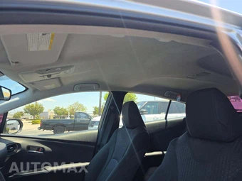 2017 Toyota Prius Two – miniatura 11