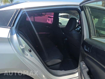 2017 Toyota Prius Two – miniatura 16