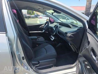 2017 Toyota Prius Two – miniatura 18