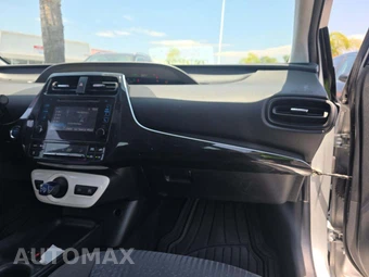 2017 Toyota Prius Two – miniatura 19