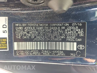 2017 Toyota Prius v Three – miniatura 14