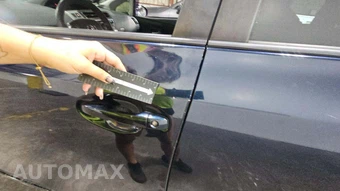 2017 Toyota Prius v Three – miniatura 40