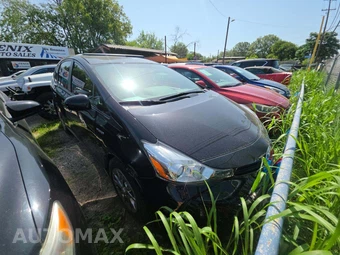 2017 Toyota Prius v Three