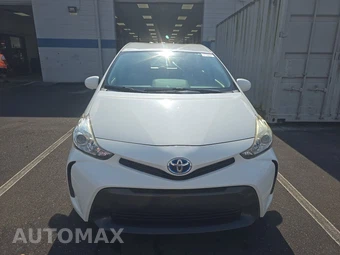 2017 Toyota Prius v Two – miniatura 2