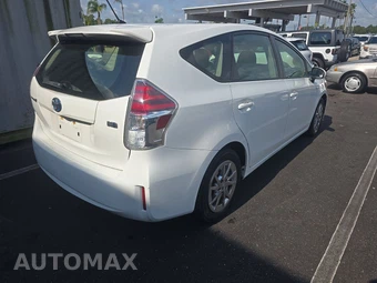 2017 Toyota Prius v Two – miniatura 4