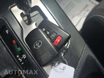 2017 Toyota RAV4 Hybrid XLE - miniatura 8