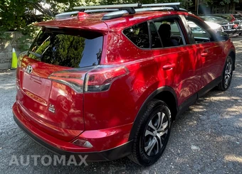 2017 Toyota RAV4 LE - miniatura 6