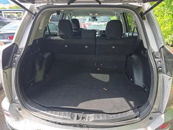 2017 Toyota RAV4 LE - miniatura 16