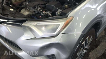 2017 Toyota RAV4 LE - miniatura 33