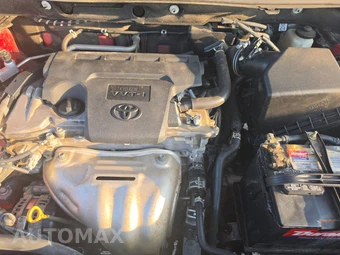 2017 Toyota RAV4 LE - miniatura 15