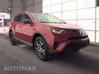 2017 Toyota RAV4 LE - miniatura 3