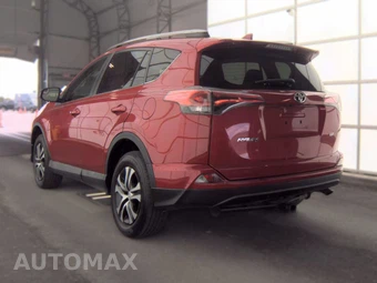 2017 Toyota RAV4 LE - miniatura 6