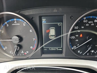 2017 Toyota RAV4 LE – miniatura 12