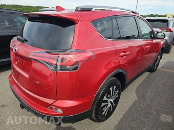 2017 Toyota RAV4 LE – miniatura 4