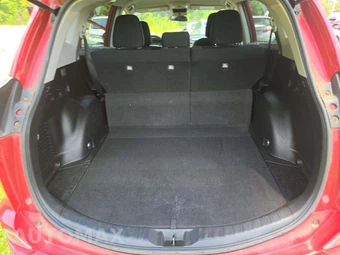 2017 Toyota RAV4 LE – miniatura 11
