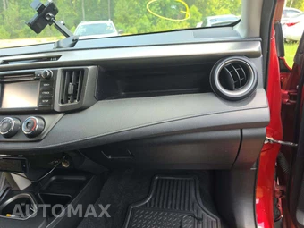 2017 Toyota RAV4 LE – miniatura 16