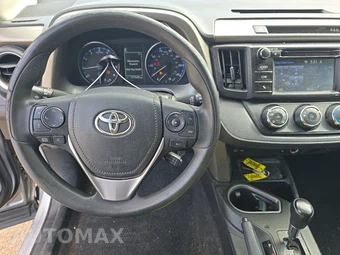 2017 Toyota RAV4 LE - miniatura 11