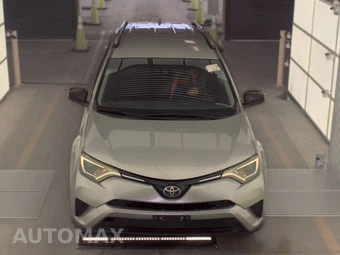 2017 Toyota RAV4 LE - miniatura 2