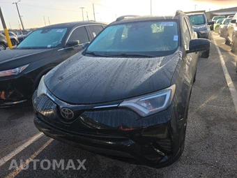 2017 Toyota RAV4 LE - miniatura 2