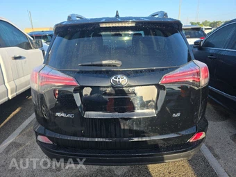 2017 Toyota RAV4 LE - miniatura 5