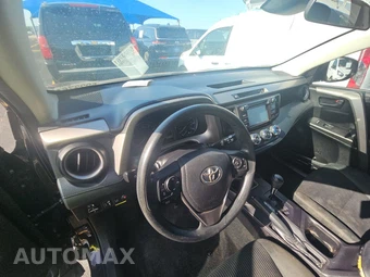 2017 Toyota RAV4 LE – miniatura 11