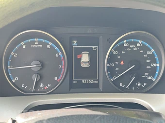 2017 Toyota RAV4 LE – miniatura 12