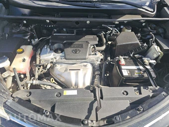 2017 Toyota RAV4 LE – miniatura 15