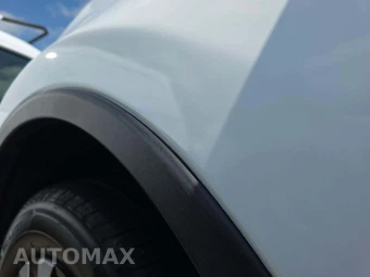 2017 Toyota RAV4 LE – miniatura 21