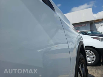 2017 Toyota RAV4 LE – miniatura 23