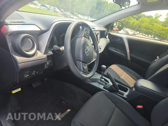 2017 Toyota RAV4 LE - miniatura 11