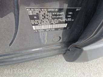 2017 Toyota RAV4 LE – miniatura 14