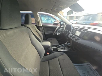 2017 Toyota RAV4 LE – miniatura 8