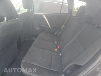 2017 Toyota RAV4 LE – miniatura 13