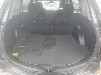 2017 Toyota RAV4 LE – miniatura 16