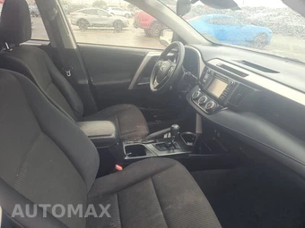2017 Toyota RAV4 LE – miniatura 8