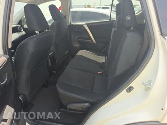 2017 Toyota RAV4 LE – miniatura 13