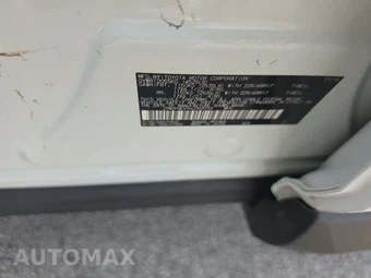2017 Toyota RAV4 LE – miniatura 14