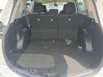 2017 Toyota RAV4 LE – miniatura 16
