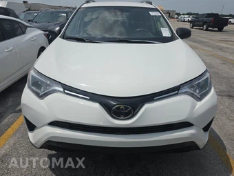 2017 Toyota RAV4 LE – miniatura 2