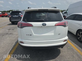 2017 Toyota RAV4 LE – miniatura 5