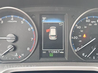 2017 Toyota RAV4 LE – miniatura 12