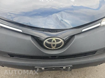 2017 Toyota RAV4 LE – miniatura 15