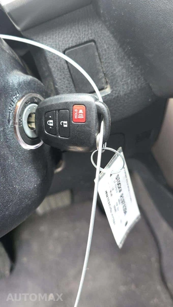 2017 Toyota RAV4 LE – miniatura 17