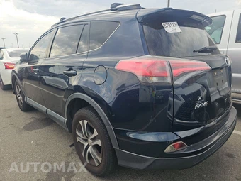 2017 Toyota RAV4 LE – miniatura 6