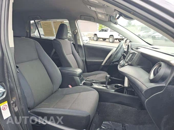 2017 Toyota RAV4 LE - miniatura 18