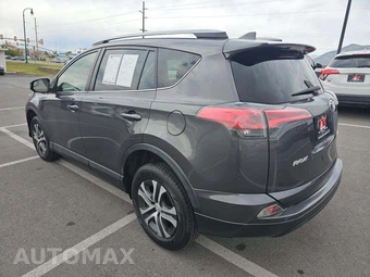 2017 Toyota RAV4 LE - miniatura 2