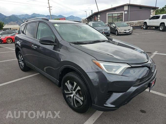 2017 Toyota RAV4 LE - miniatura 4